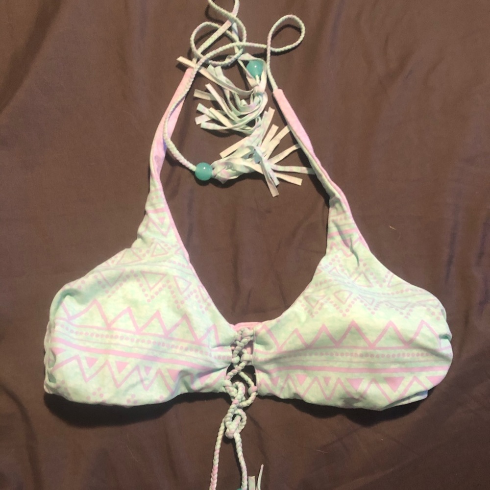 Reversible bikini top